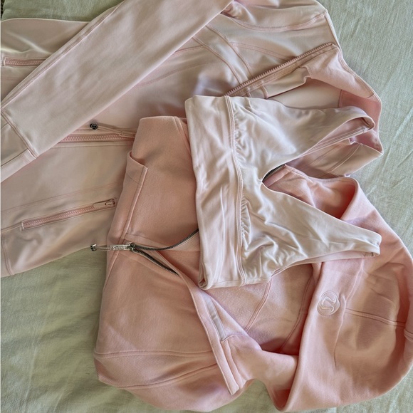 lululemon strawberry milkshake bundle 🍓🥛 define, scuba, and bra!! - Picture 13 of 13